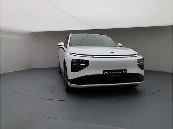 XPENG G9 (8/28)