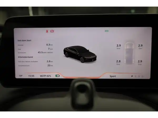 XPENG P7 (15/25)