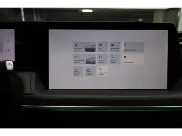 XPENG P7 (18/25)