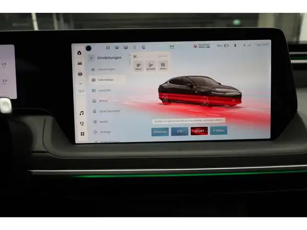 XPENG P7 (20/25)